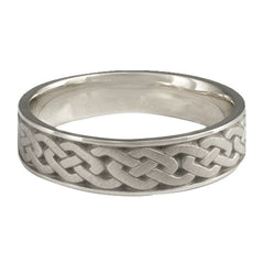 Narrow Celtic Link Wedding Ring in Palladium