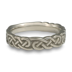 Medium Borderless Infinity Wedding Ring in Platinum